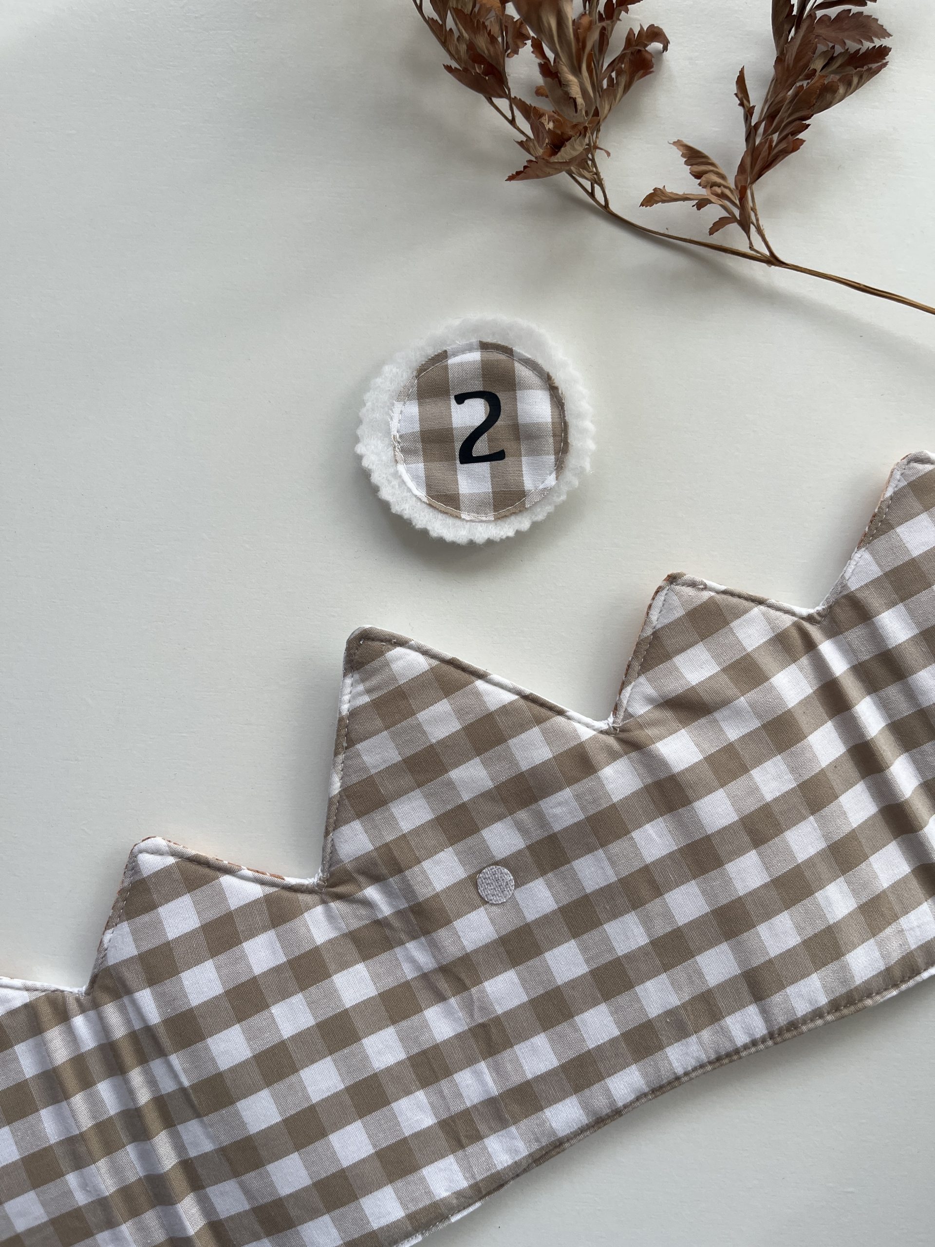 CORONA Cumple LEONES + VICHY BEIGE - Imagen 2