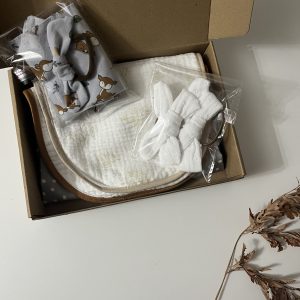 Cajita regalo para bebés y 1 amiga