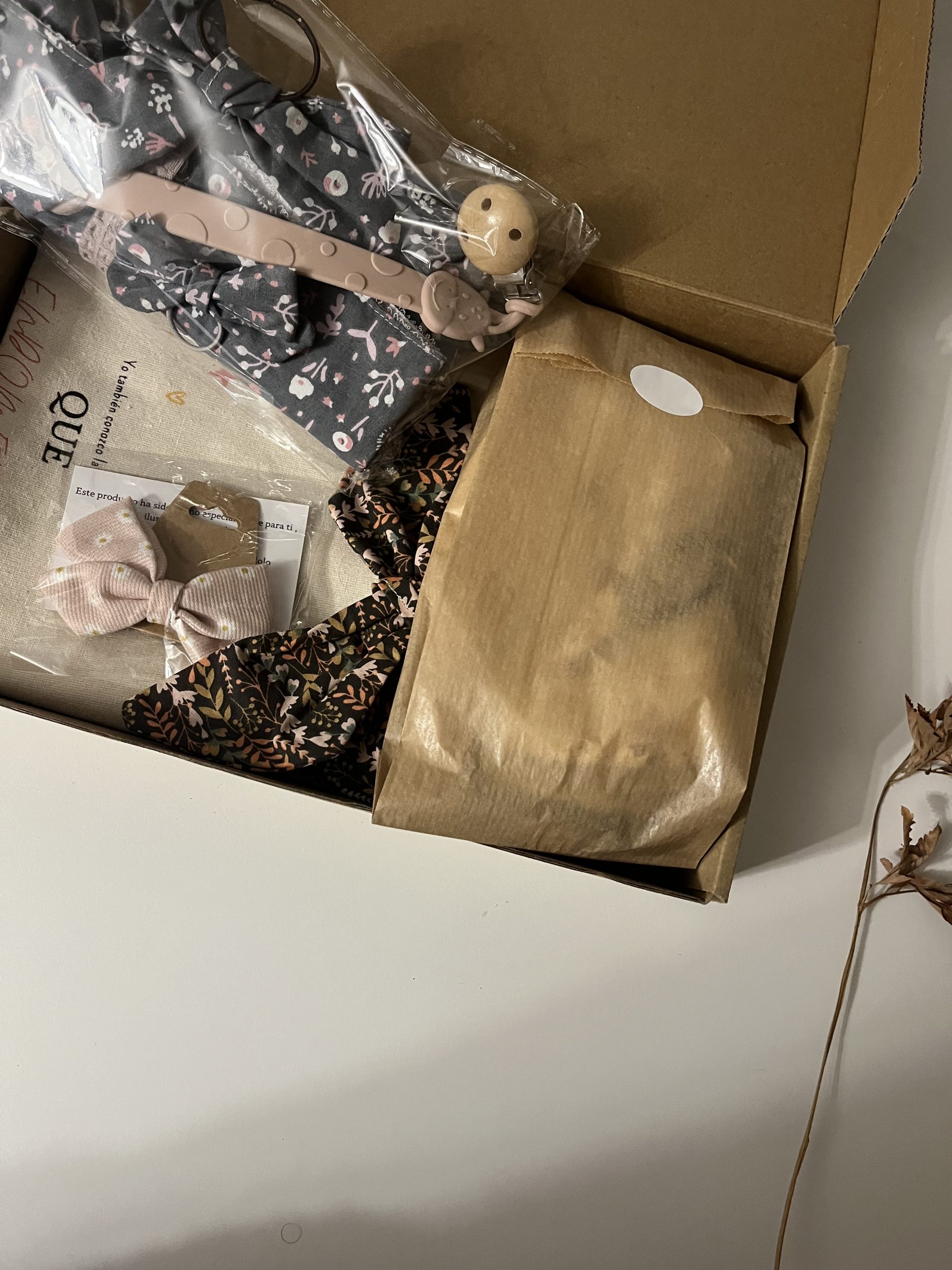 Cajita regalo para amigas con bebés